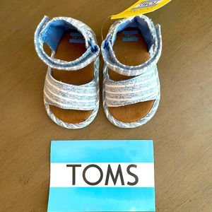 NIB Toms Shiloh Sky Washed Stripe Tiny 3 Sandals